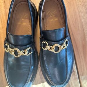 Sam & Libby Elegant Black Loafers with Gold Accent